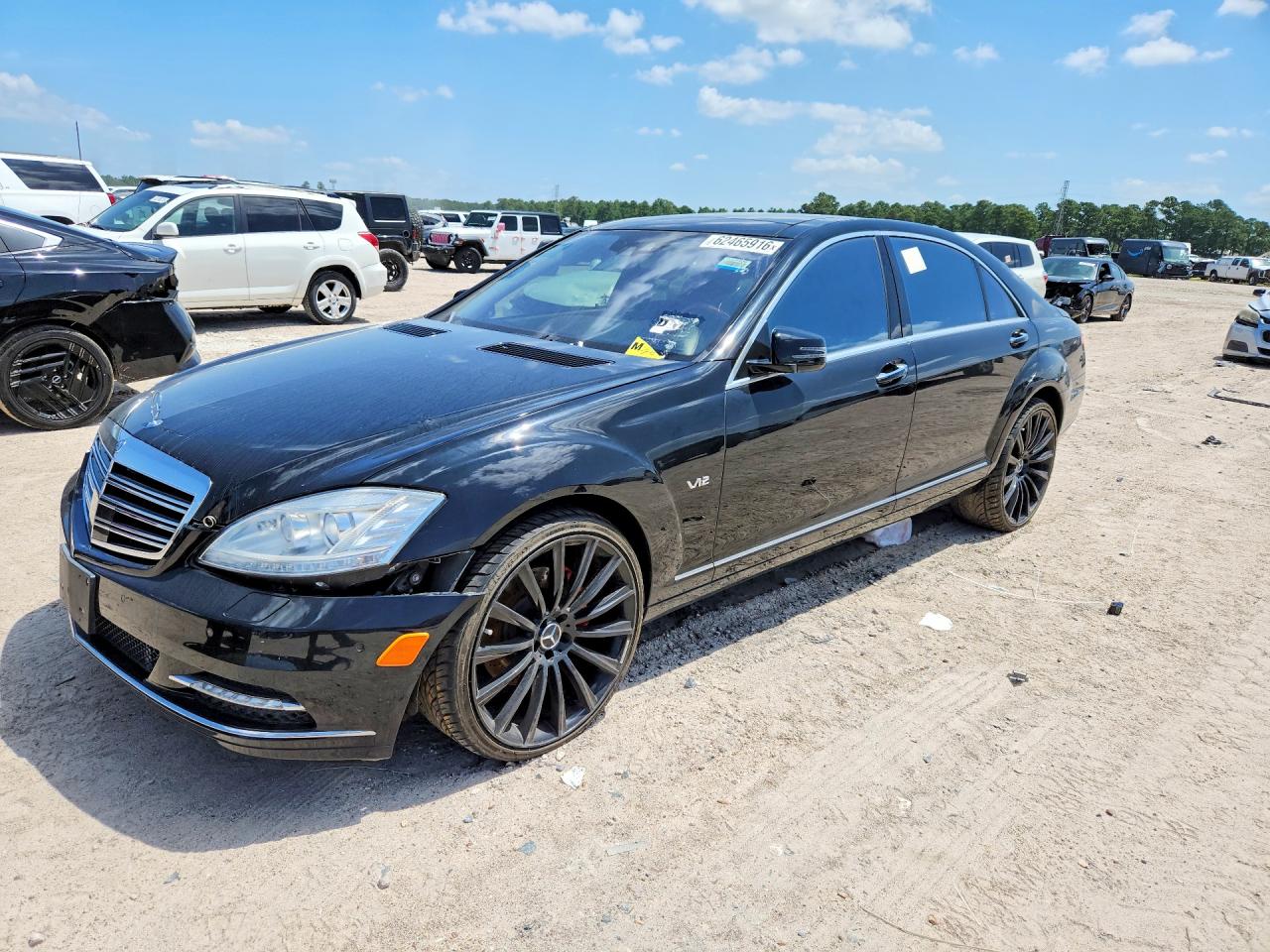 2012 Mercedes-Benz S S 600, VIN WDDNG7GB3CA434760 — Minor dents and scratches