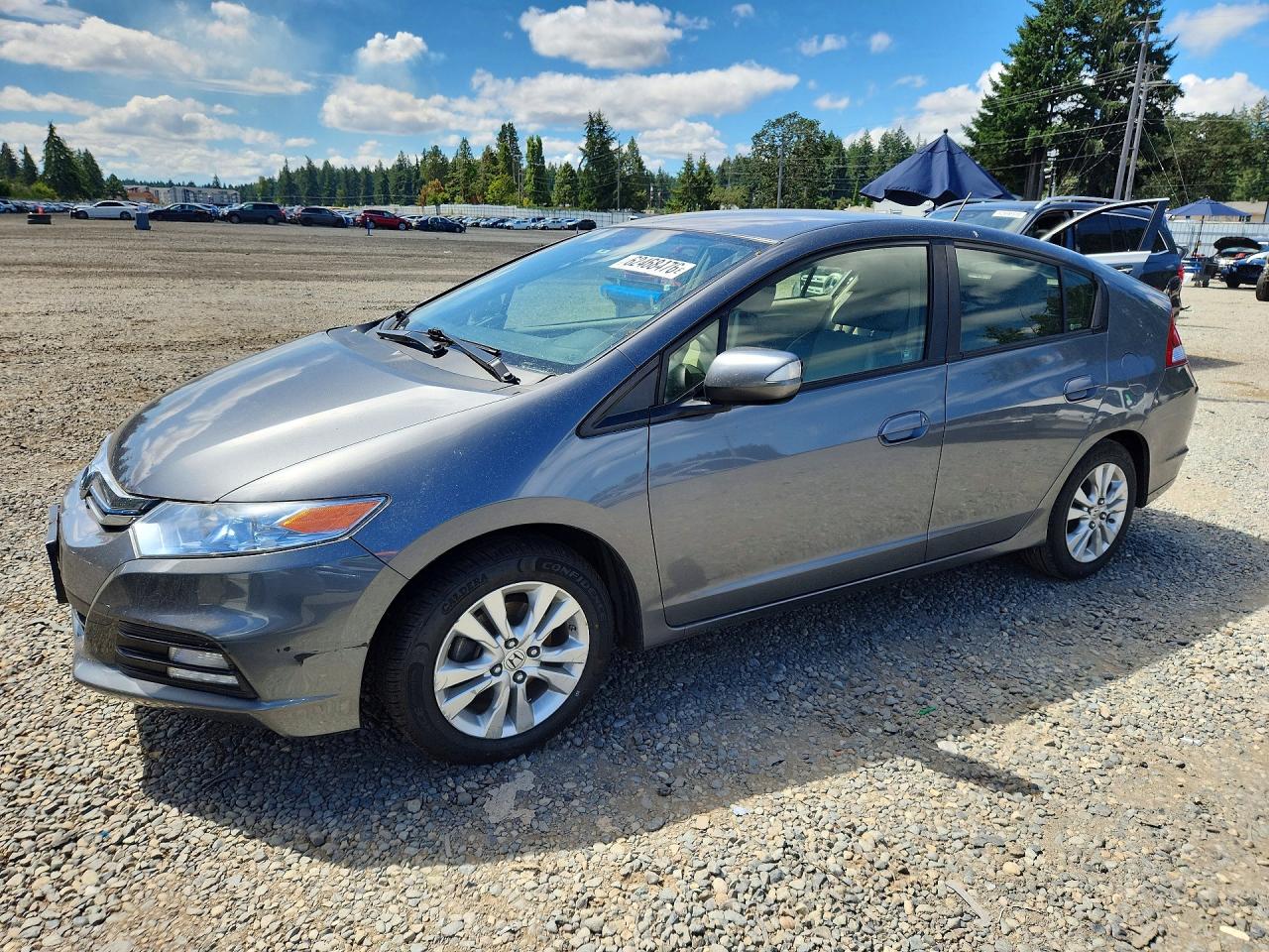 2013 Honda Insight EX, VIN JHMZE2H74DS001831 — Side