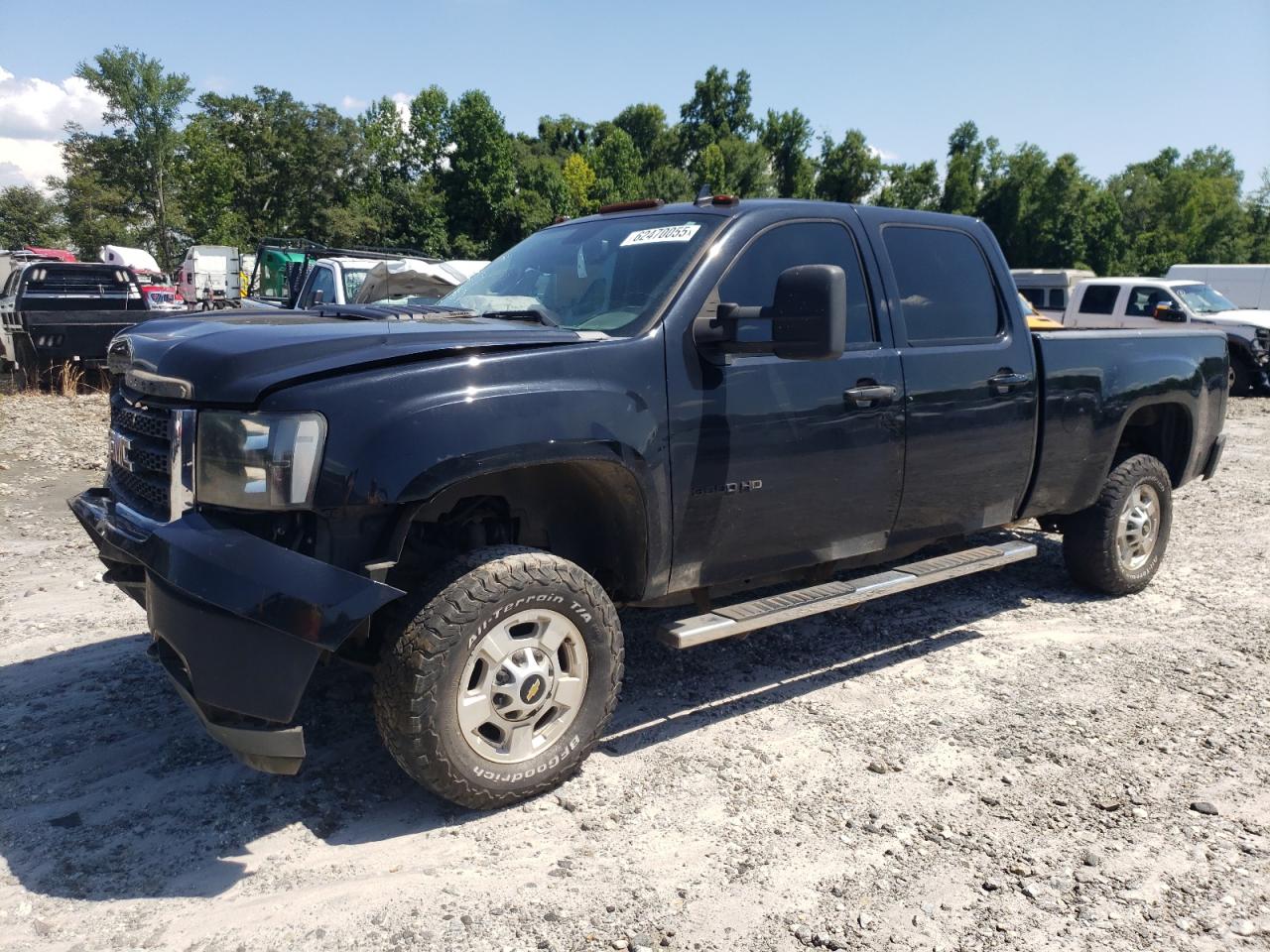 2011 GMC Sierra 3500HD SRW SLT, VIN 1GT424C8XBF248499 — Front end