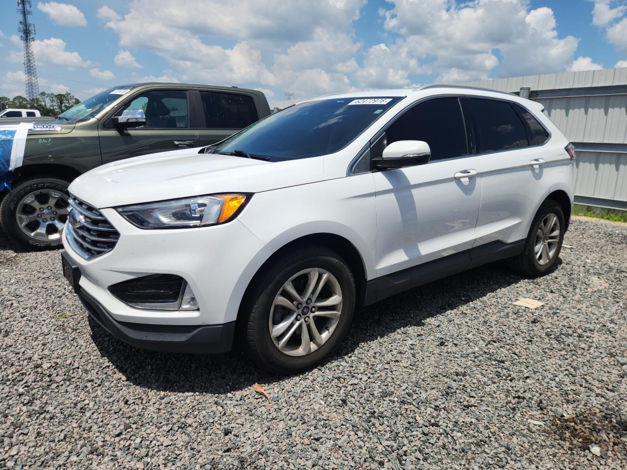 2019 Ford Edge SEL, VIN 2FMPK3J90KBB19803 — Rear end