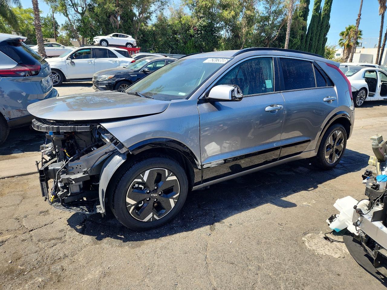 2024 Kia Niro Wind, VIN KNDCR3L14R5108033 — Front end