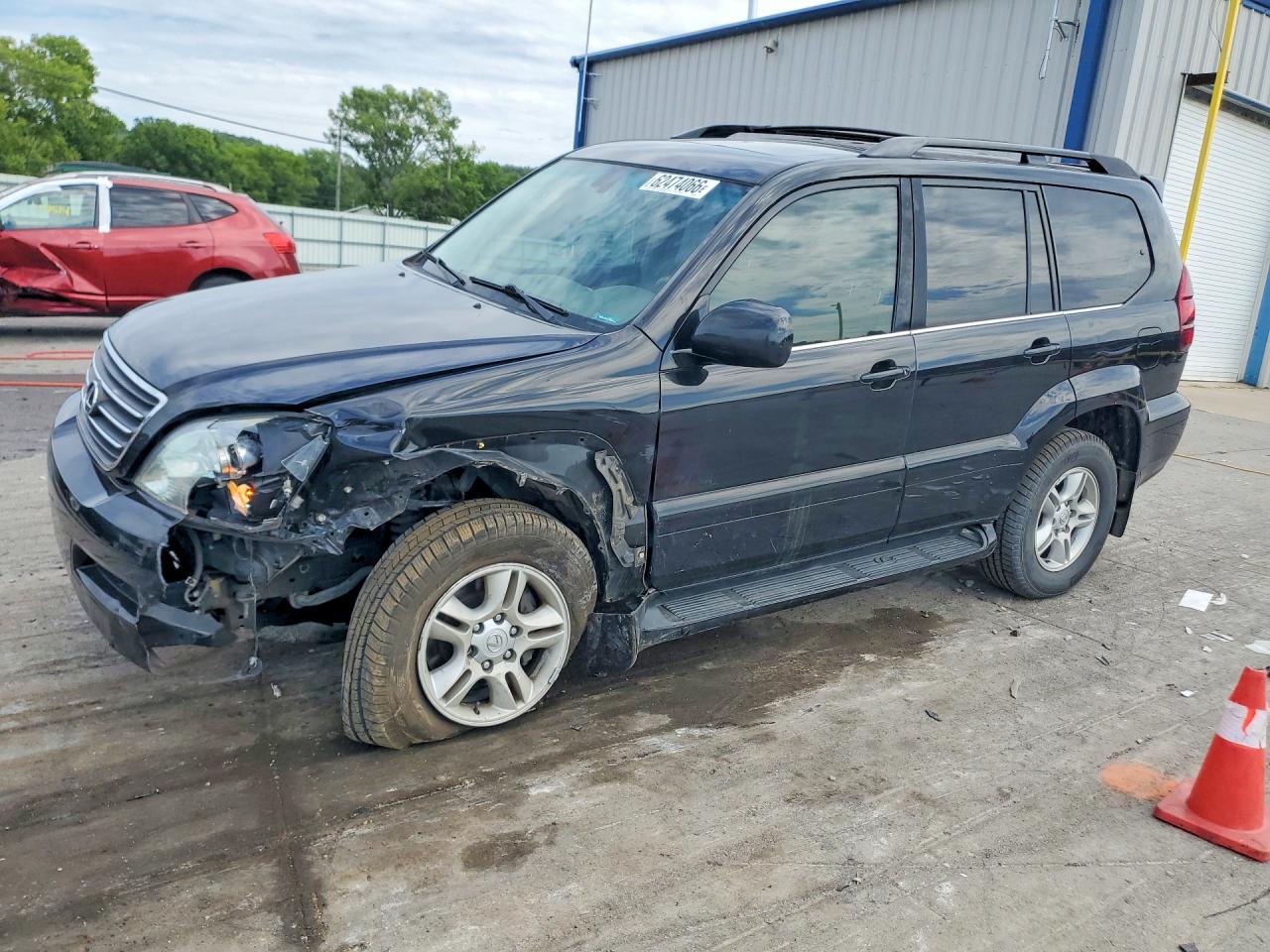 2003 Lexus GX 470, VIN JTJBT20X730004847 — Front end