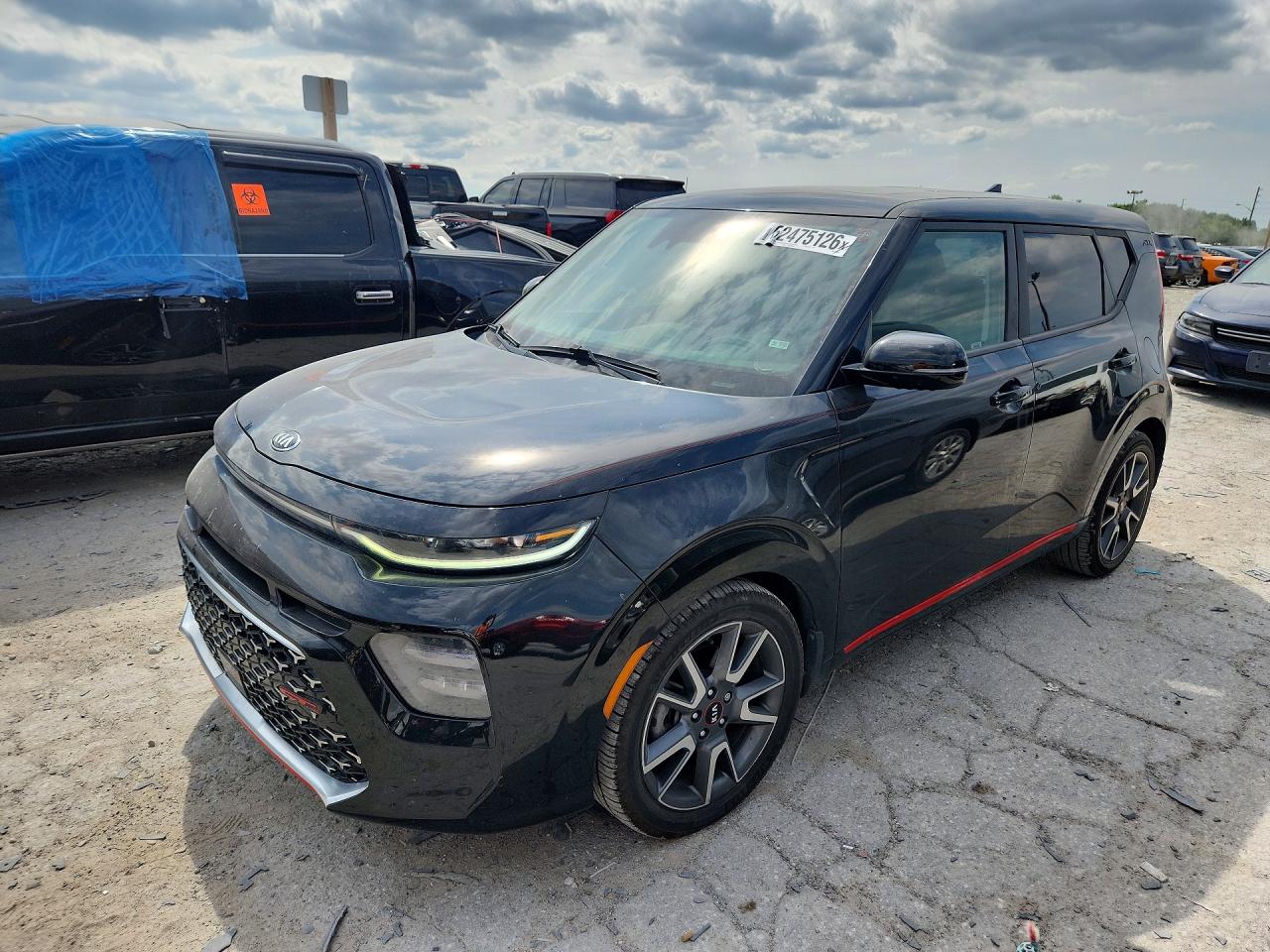 2020 Kia Soul GT-Line Turbo, VIN KNDJ53AFXL7031617 — Бок
