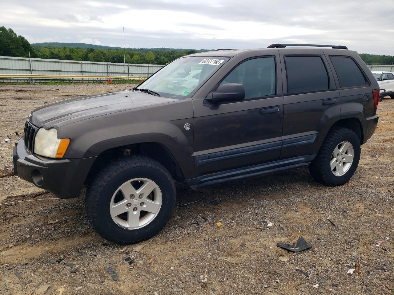2005 Jeep Grand Cherokee Laredo, VIN 1J4HR48N55C609584 — Mechanical