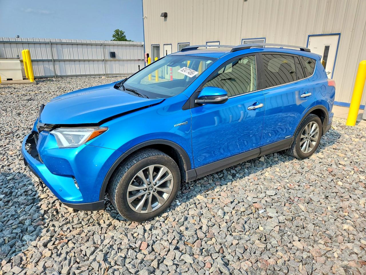 2017 Toyota RAV4 Limited, VIN JTMDJREV0HD149150 — Front end