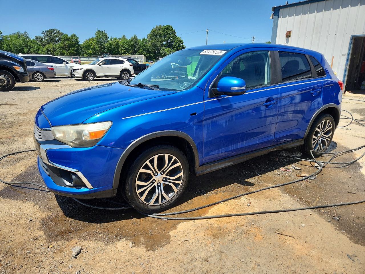 2017 Mitsubishi Outlander ES, VIN JA4AP3AU3HZ041937 — Бок