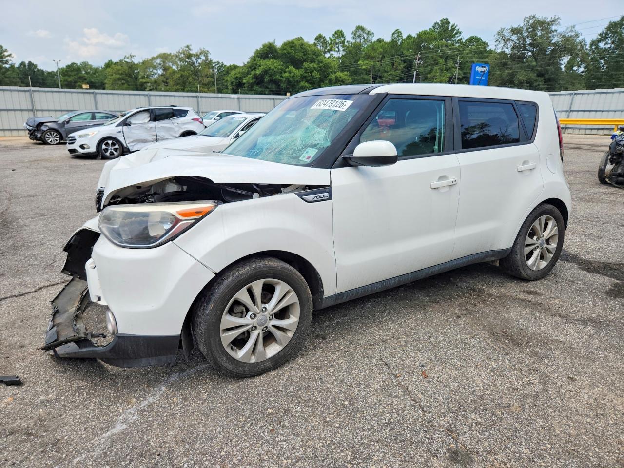 2016 Kia Soul +, VIN KNDJP3A51G7272781 — Front end