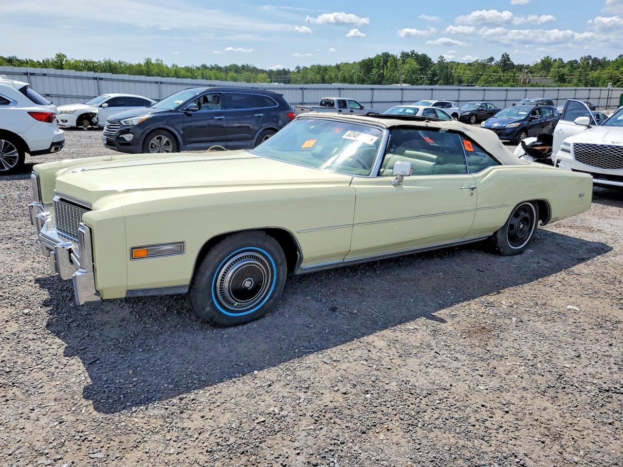 1976 Cadillac Eldorado, VIN 6L67S60148702 — Roof