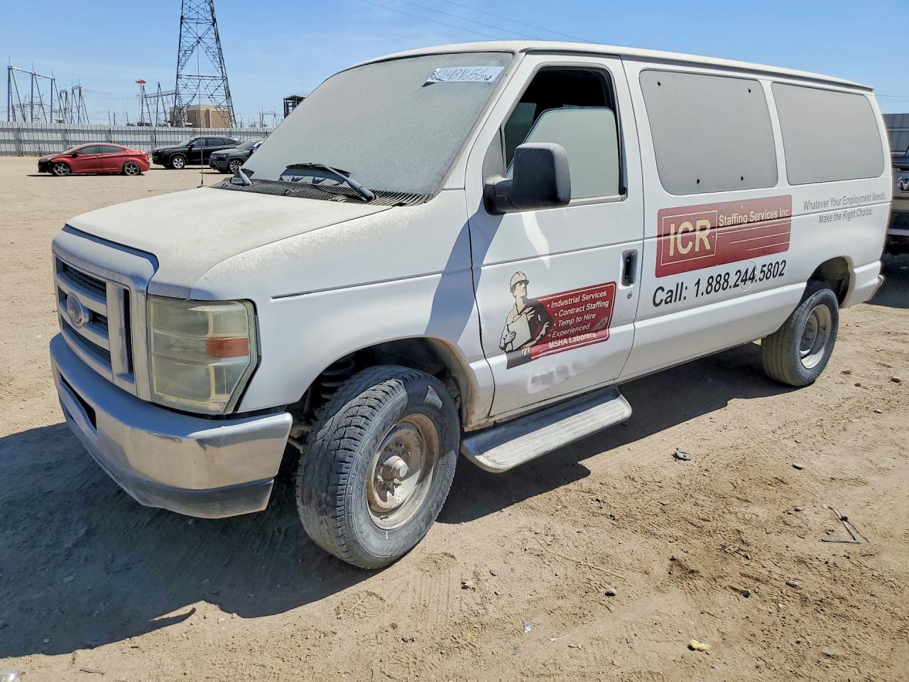 2013 Ford Econoline Passenger XL, VIN 1FBNE3BL3DDA45338 — Front end