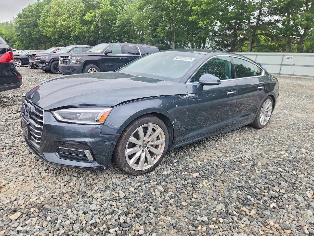 2018 Audi A5 Sportback Premium Plus, VIN WAUBNCF54JA011025 — Перед