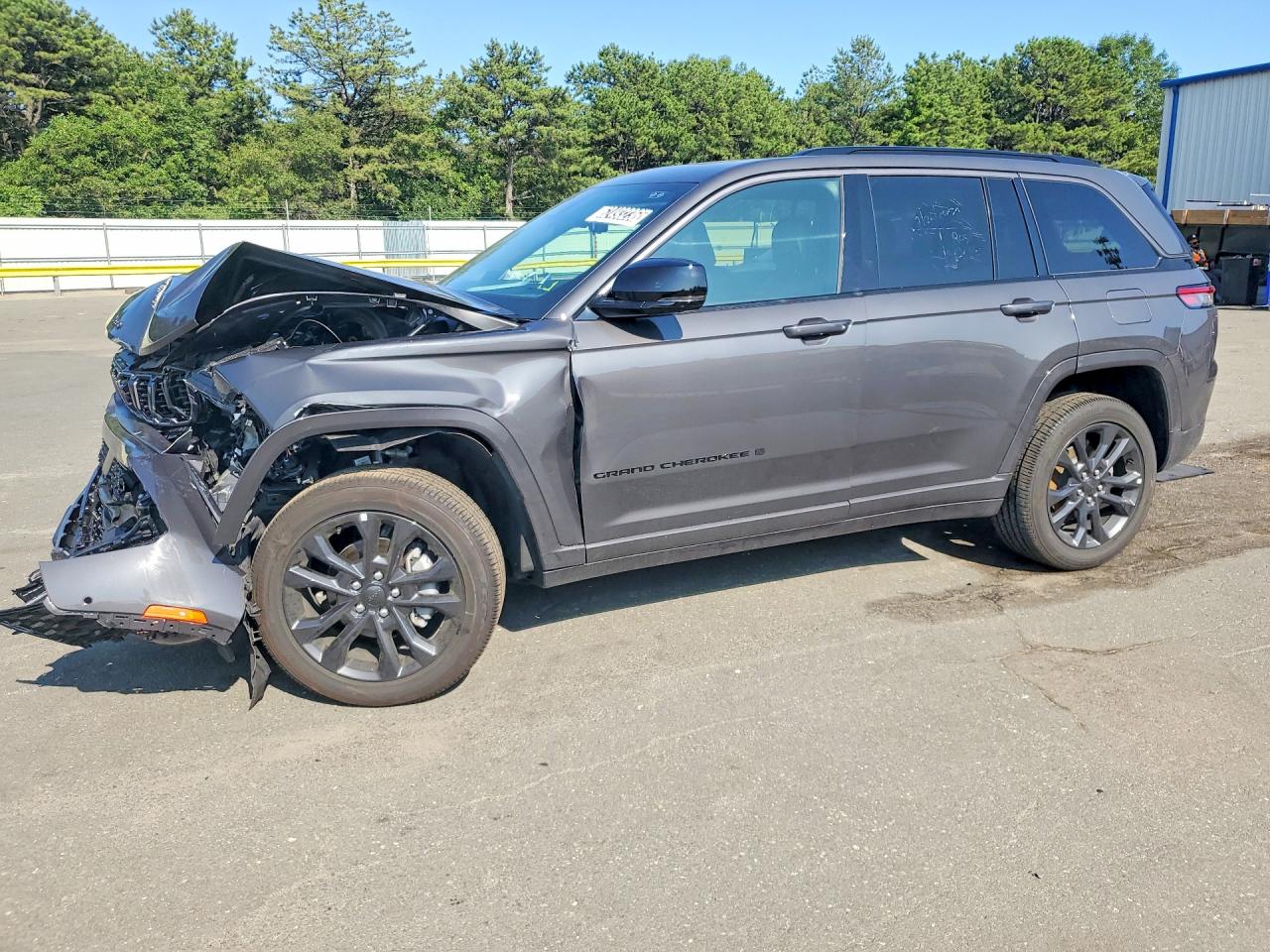 2026 Jeep Grand Cherokee Limited Reserve, VIN 1C4RJHBR8TC260860 — Front end