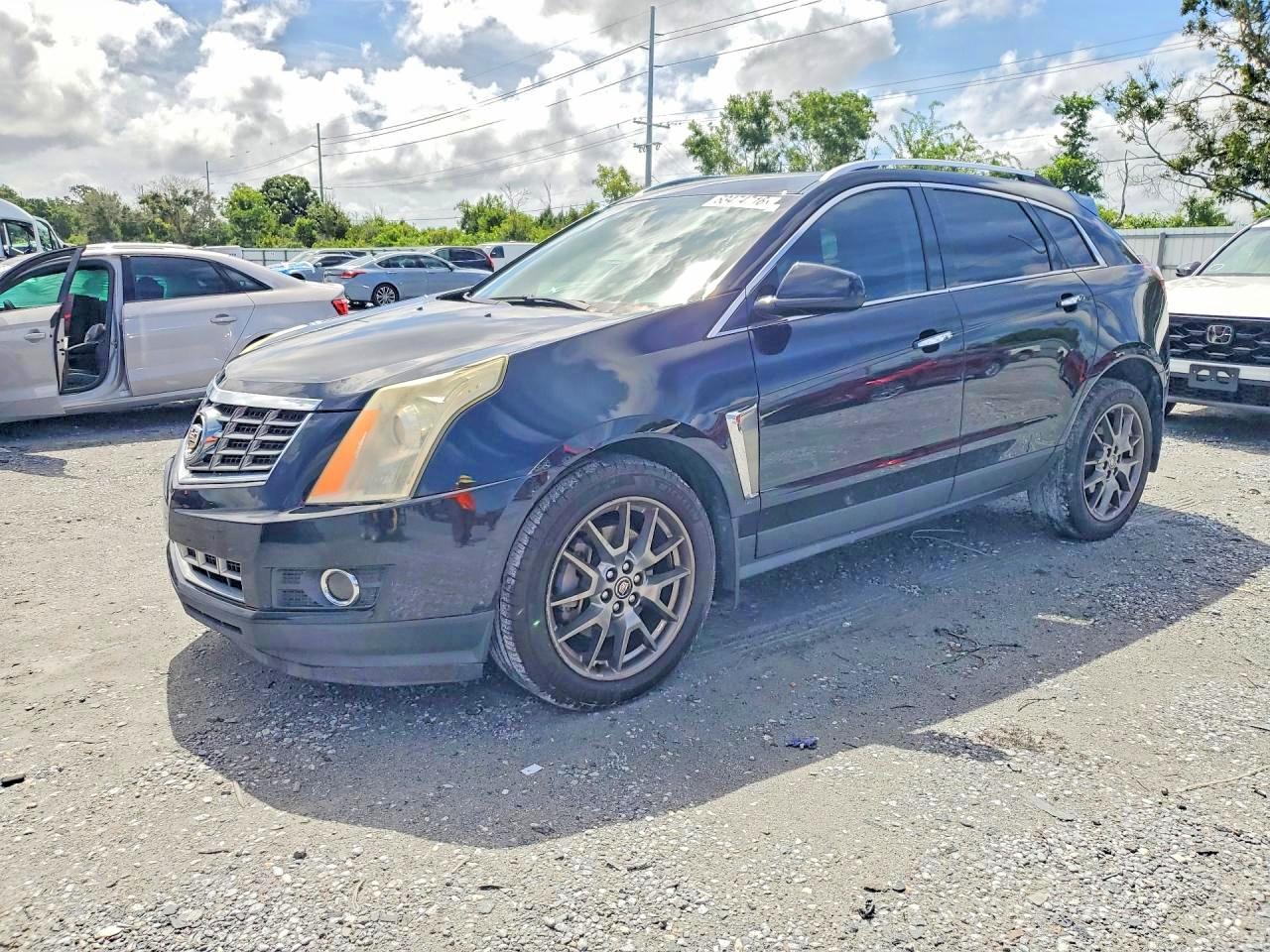 2016 Cadillac SRX Performance Collection, VIN 3GYFNCE37GS568419 — Rear end