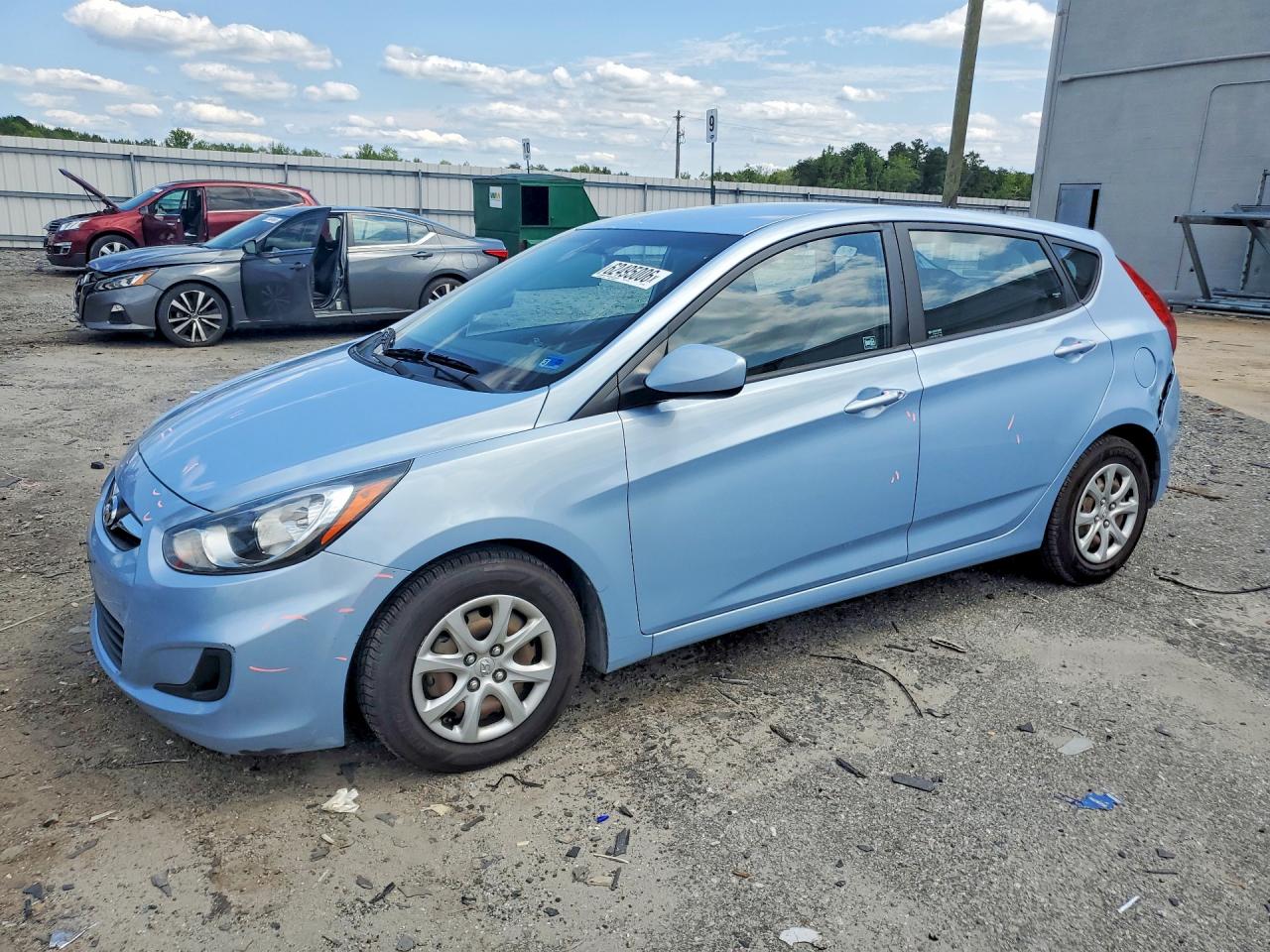 2013 Hyundai Accent GS, VIN KMHCT5AEXDU114352 — Rear end
