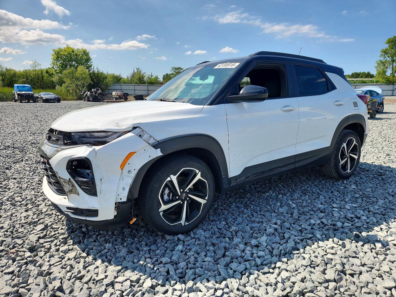 2022 Chevrolet TrailBlazer RS, VIN KL79MTSL0NB035022 — Front end