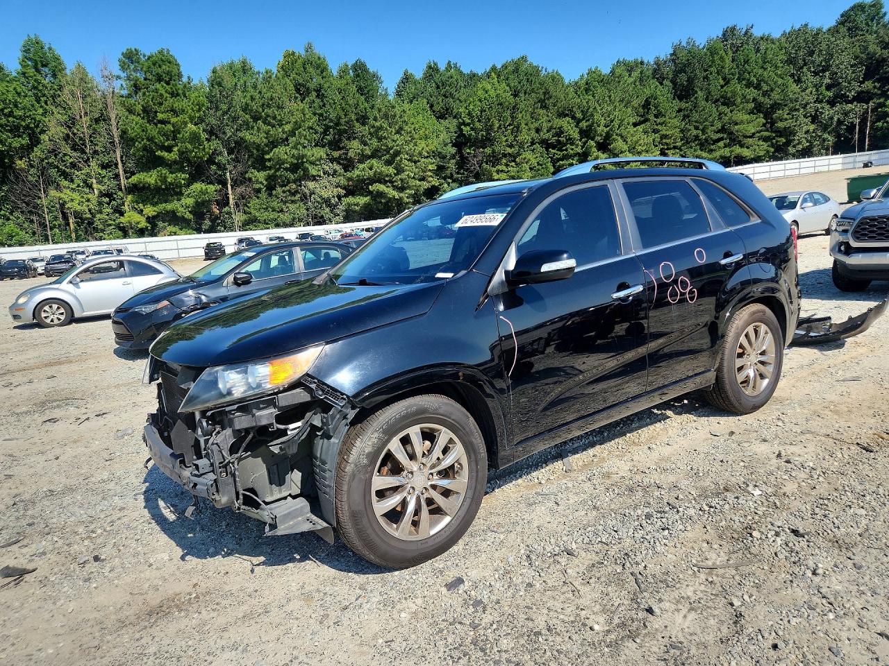 2011 Kia Sorento SX, VIN 5XYKW4A25BG164243 — Front end