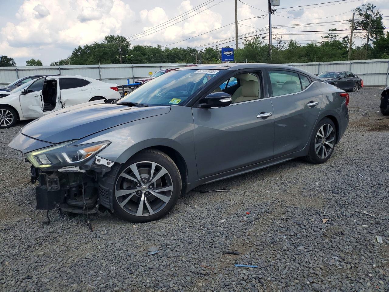 2017 Nissan Maxima Platinum, VIN 1N4AA6AP2HC361276 — Front end