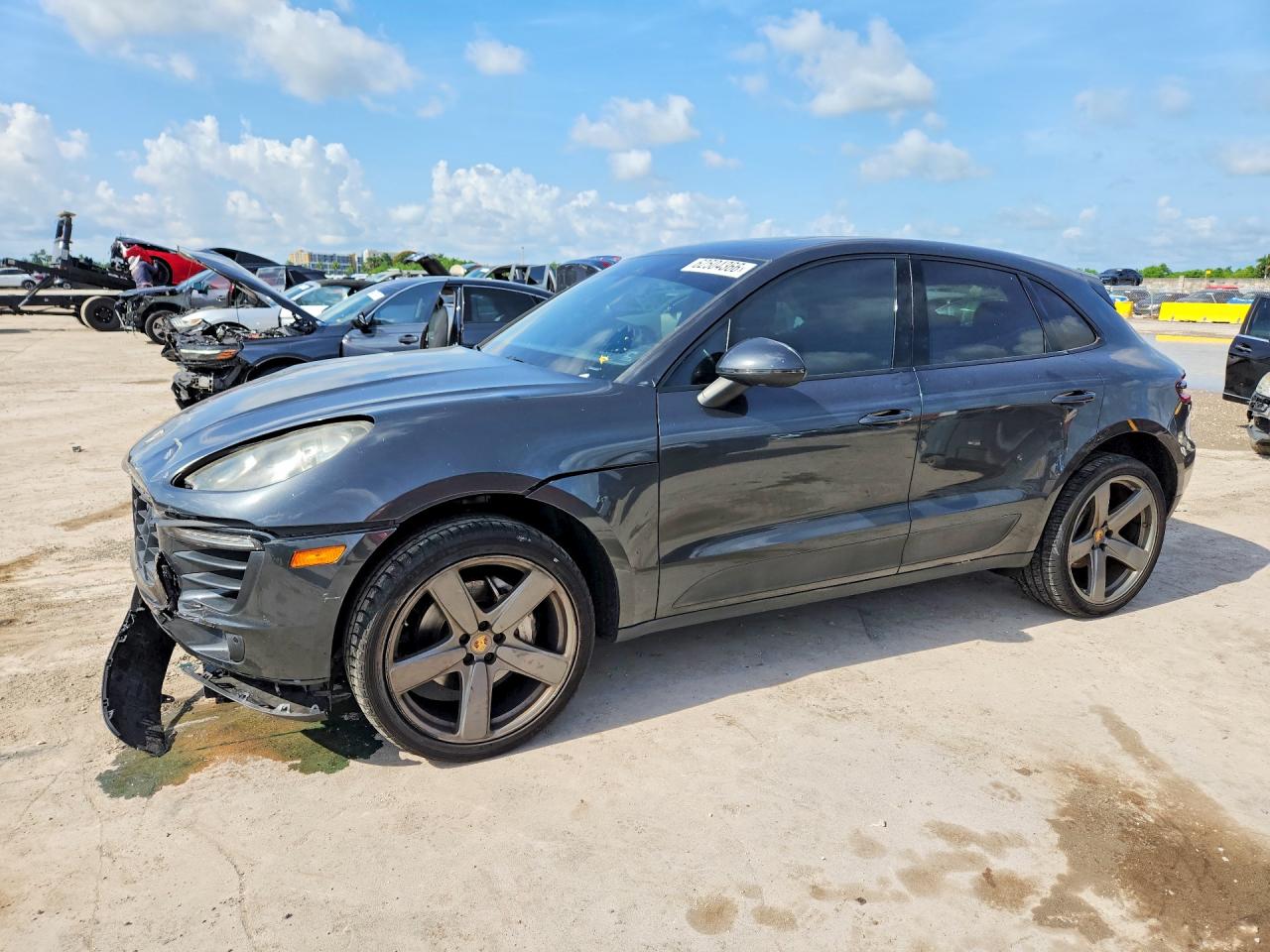 2017 Porsche Macan S, VIN WP1AB2A57HLB14493 — Front end