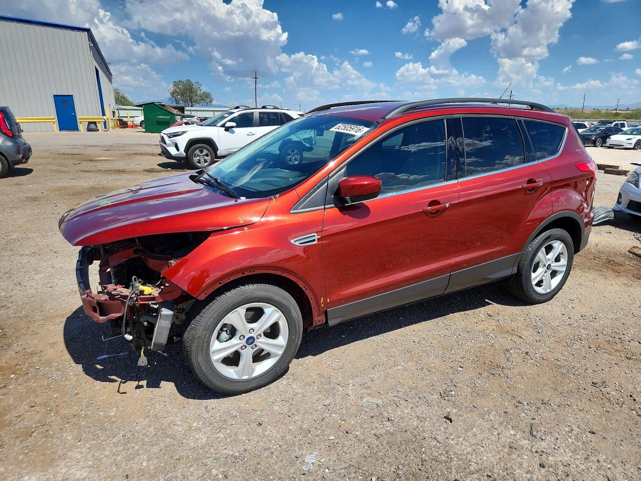 2015 Ford Escape SE, VIN 1FMCU0GX8FUC63807 — Front end