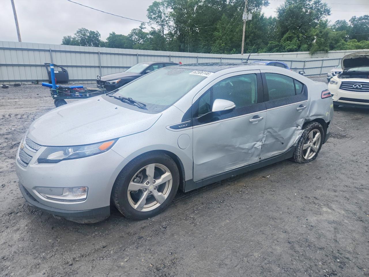 2012 Chevrolet Volt, VIN 1G1RB6E43CU110398 — Side