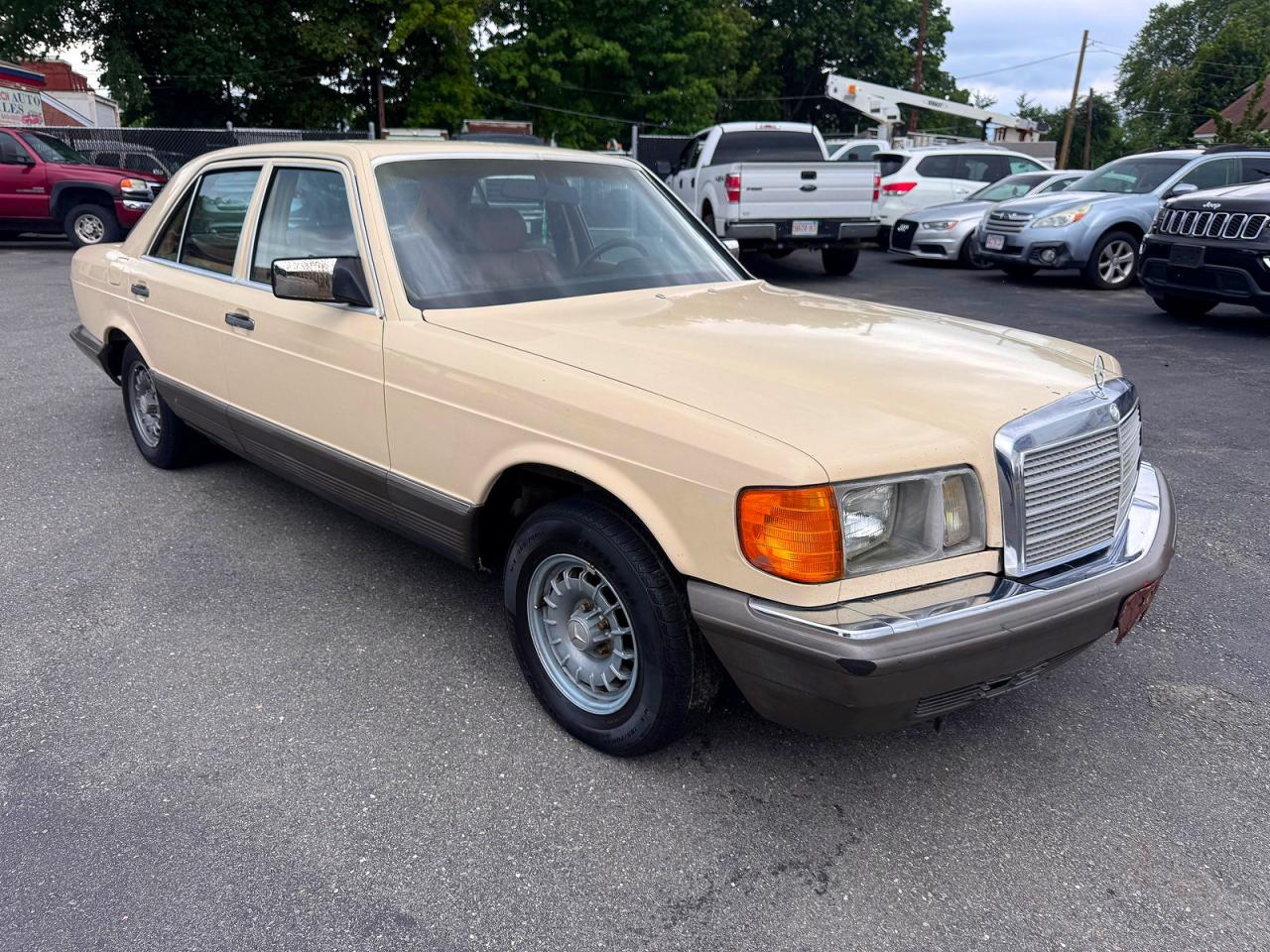 1982 Mercedes-Benz 300, VIN WDBCB20A3CB02476 — Normal wear