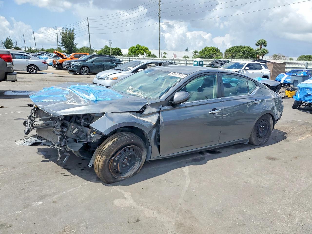 2023 Nissan Altima S, VIN 1N4BL4BV7PN317552 — Rear end