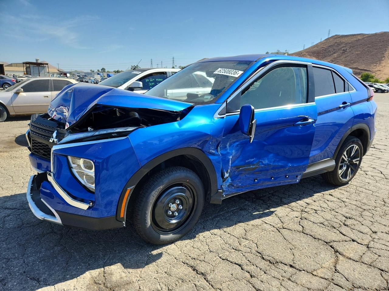 2025 Mitsubishi Eclipse Cross SE, VIN JA4ATWAA6SZ037195 — Front end