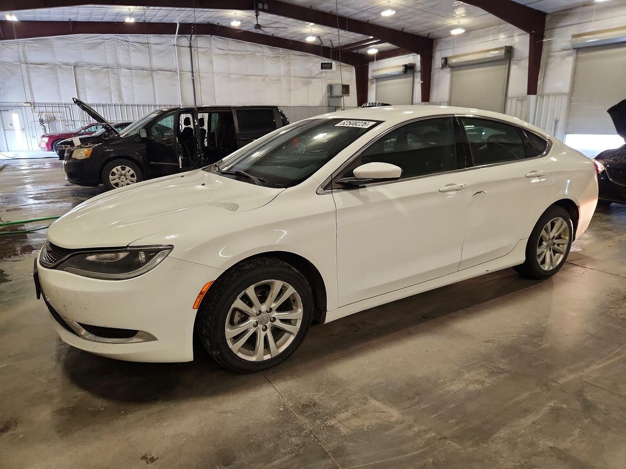2015 Chrysler 200 Limited, VIN 1C3CCCAB5FN689460 — Side