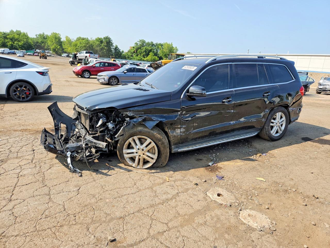 2013 Mercedes-Benz GL 450, VIN 4JGDF7CE4DA256265 — Перед