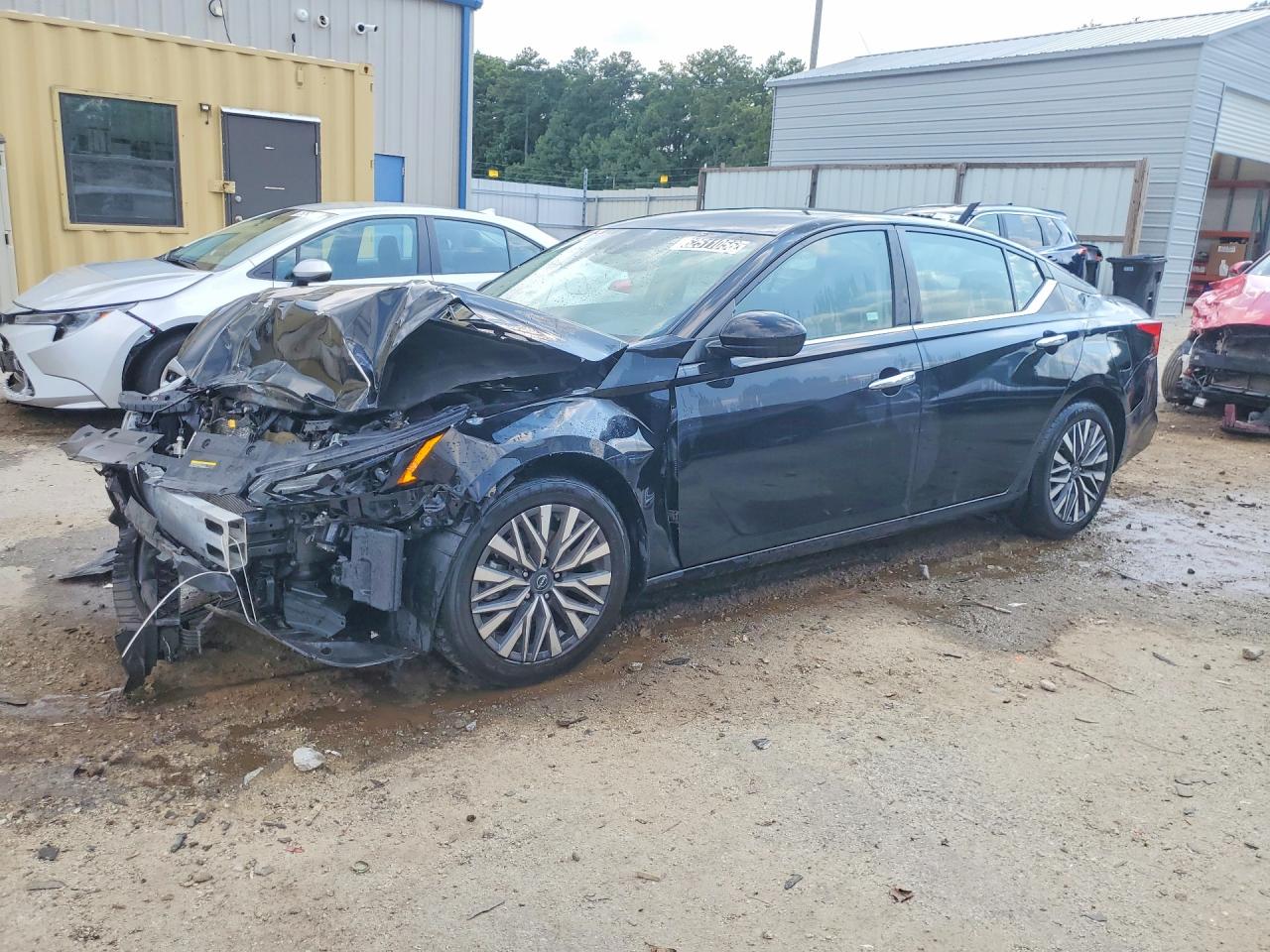 2023 Nissan Altima SV, VIN 1N4BL4DV3PN348083 — Перед