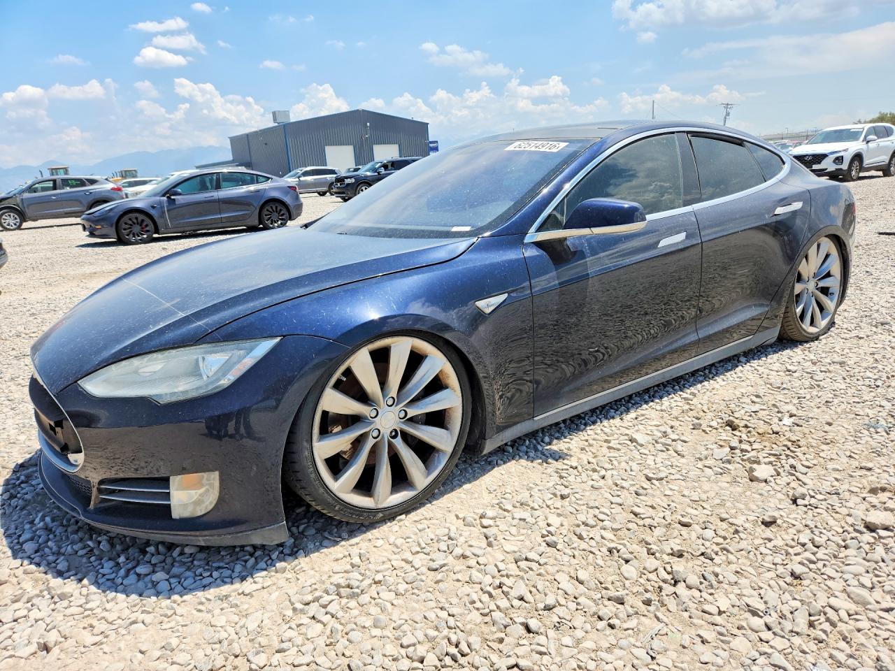 2013 Tesla Model S Performance, VIN 5YJSA1DP1DFP06274 — Minor dents and scratches