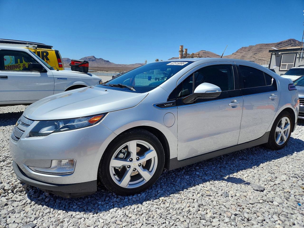 2014 Chevrolet Volt, VIN 1G1RF6E49EU152582 — Front end