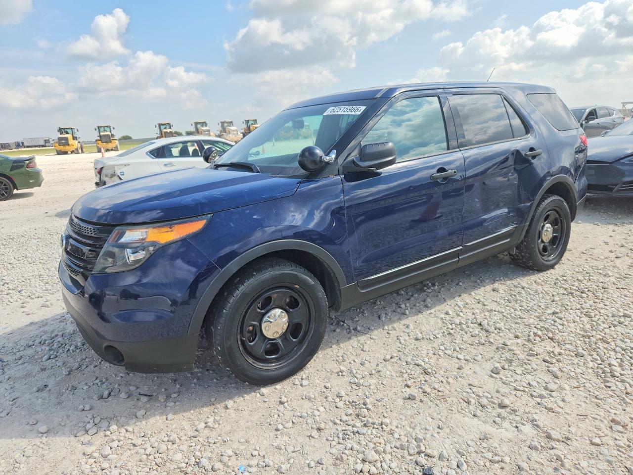 2015 Ford Police Interceptor Utility, VIN 1FM5K8AR5FGB20027 — Side