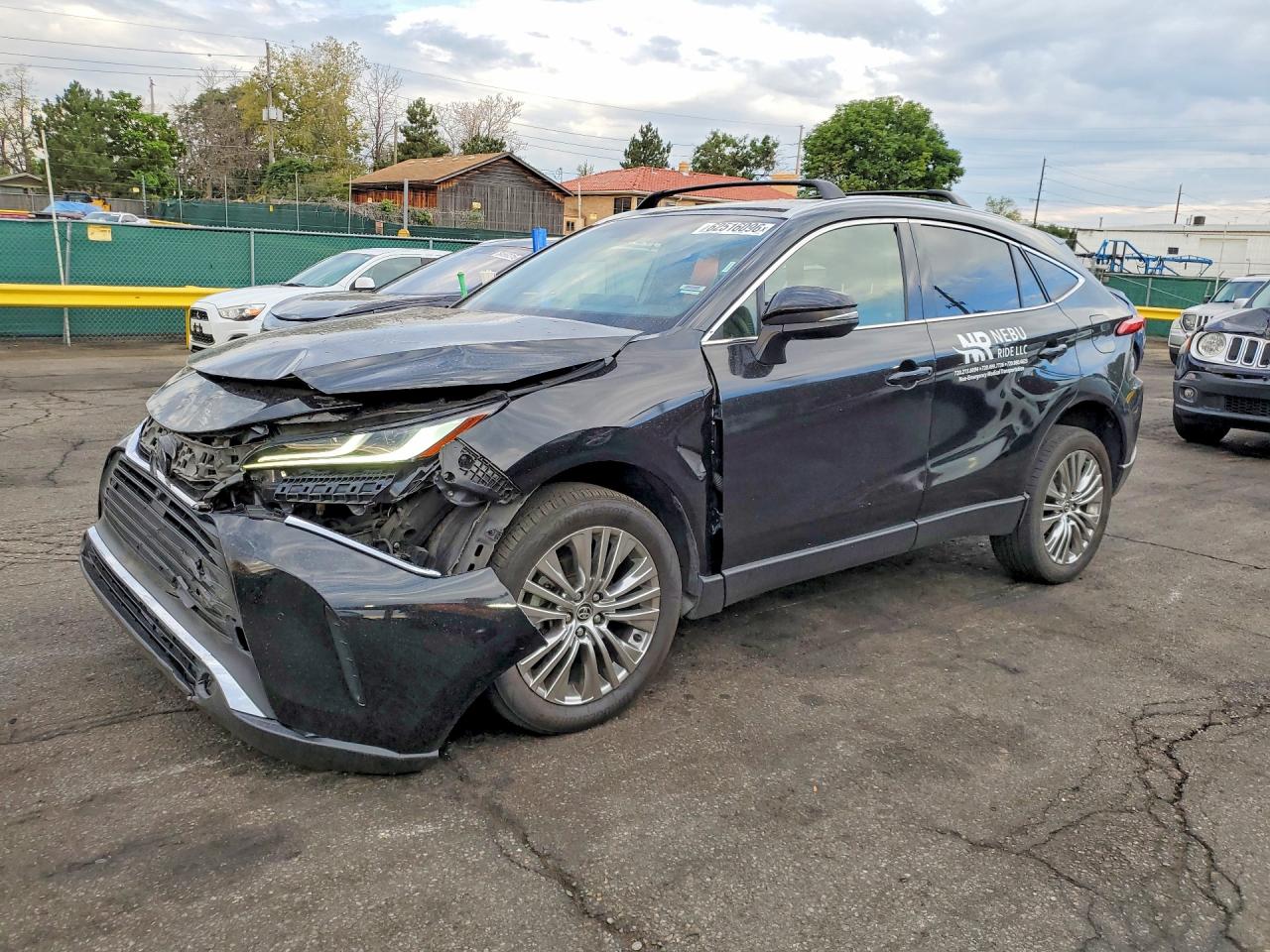 2021 Toyota Venza Limited, VIN JTEAAAAH8MJ022920 — Перед
