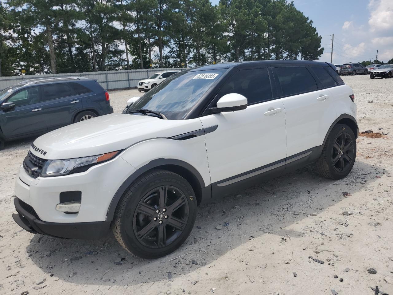 2015 Land Rover Range Rover Evoque Pure Plus, VIN SALVP2BG0FH052996 — Side