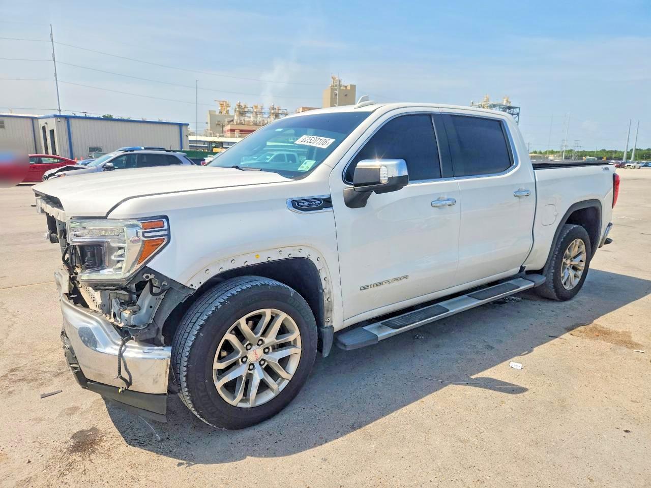 2021 GMC Sierra 1500 SLT, VIN 3GTU9DED5MG301276 — Front end