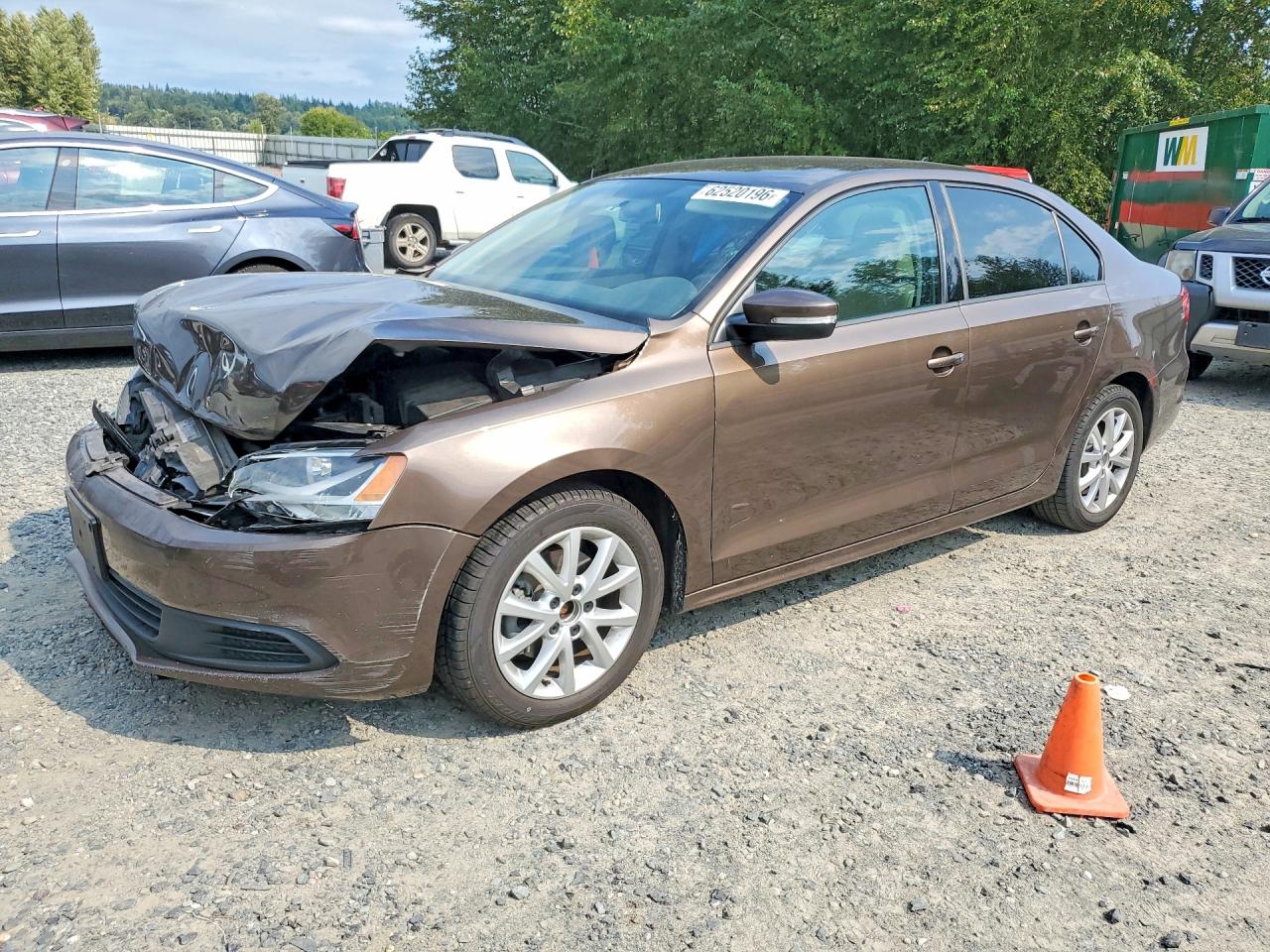 2012 Volkswagen Jetta SE, VIN 3VWDP7AJ4CM418346 — Front end