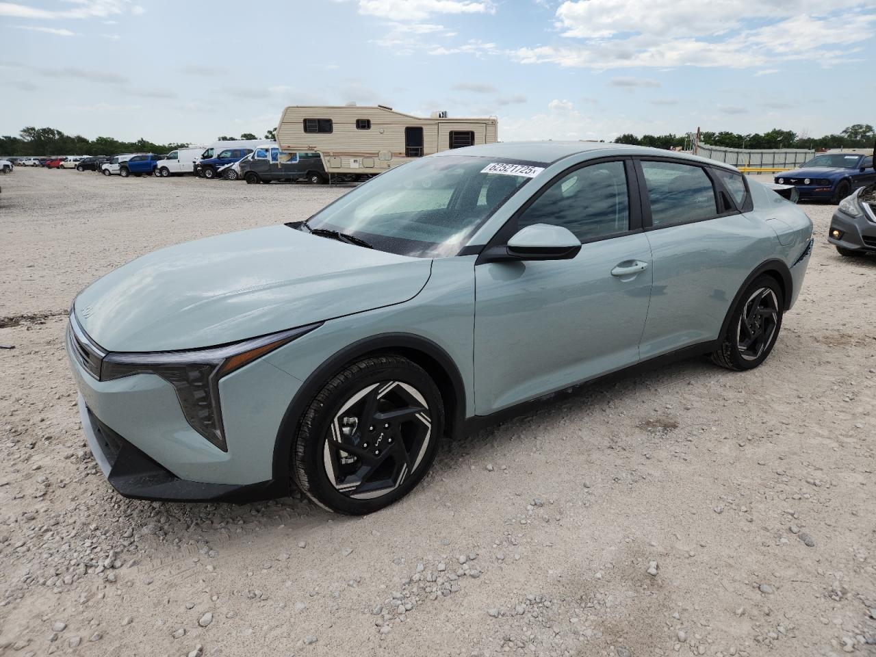 2025 Kia K4 EX, VIN 3KPFU4DE4SE133527 — Зад