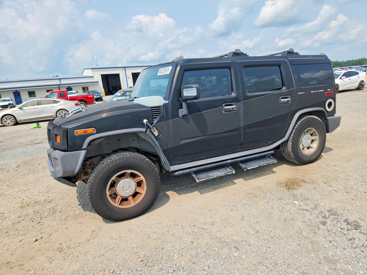 2007 Hummer H2 SUV, VIN 5GRGN23U67H109471 — Undercarriage