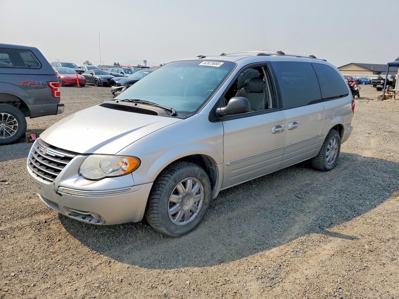 2007 Chrysler Town & Country Limited, VIN 2A4GP64L37R124307 — Minor dents and scratches