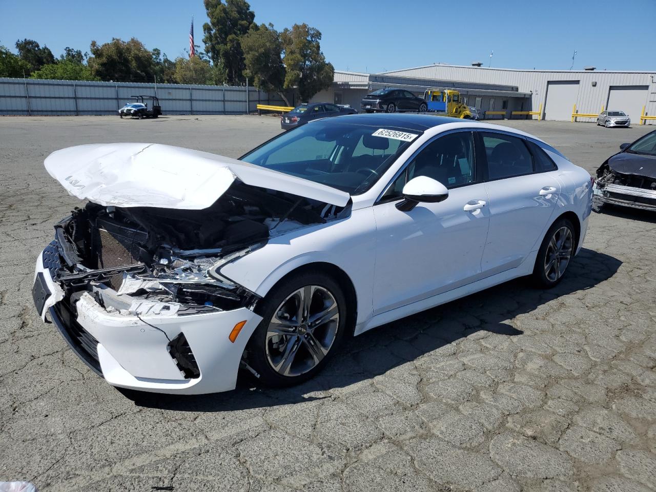 2022 Kia K5 EX, VIN 5XXG34J27NG145510 — Front end