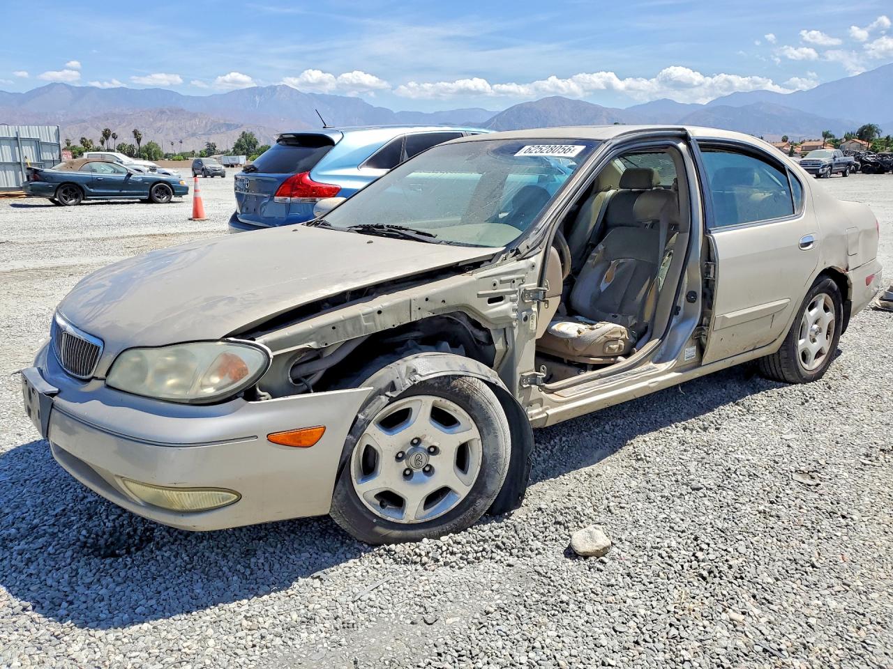 2001 Infiniti I30 Luxury, VIN JNKCA31A61T030430 — Side
