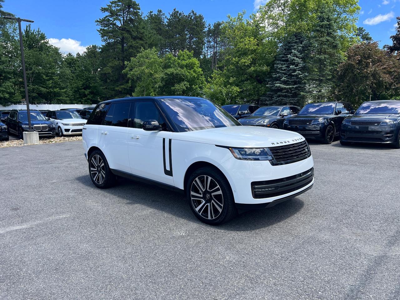 2023 Land Rover Range Rover SE, VIN SALKP9FU3PA038404 — Minor dents and scratches