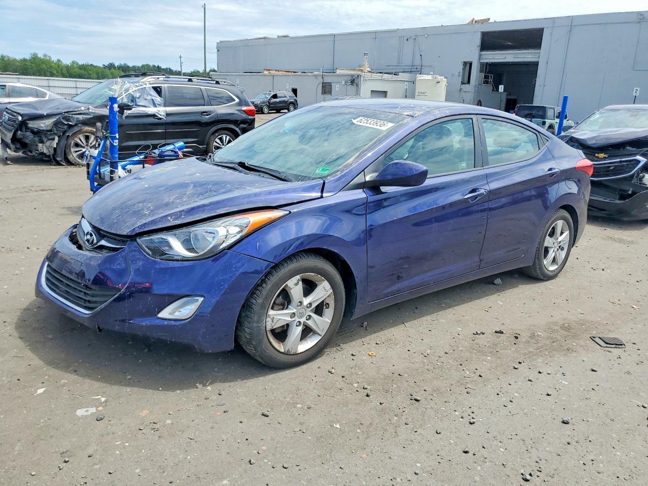 2013 Hyundai Elantra GLS, VIN 5NPDH4AE2DH272800 — Side