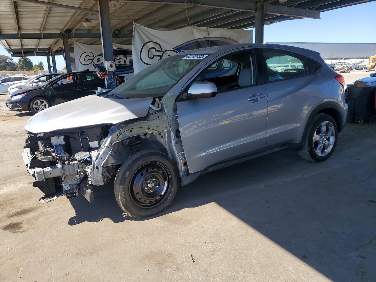 2022 Honda HR-V LX, VIN 3CZRU6H37NM715949 — Перед