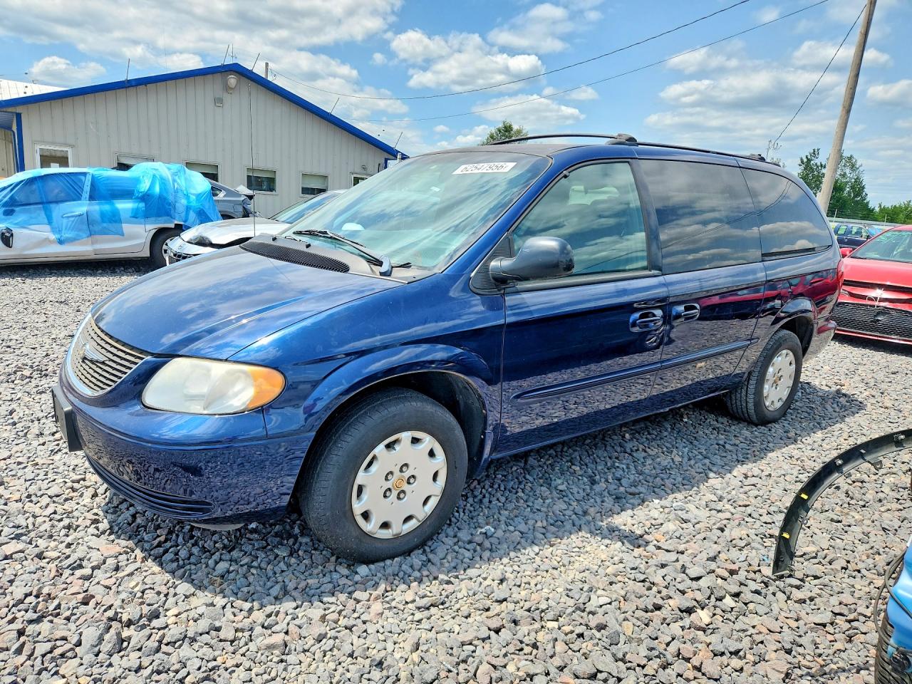 2002 Chrysler Town & Country LX, VIN 2C4GP44312R636604 — Minor dents and scratches