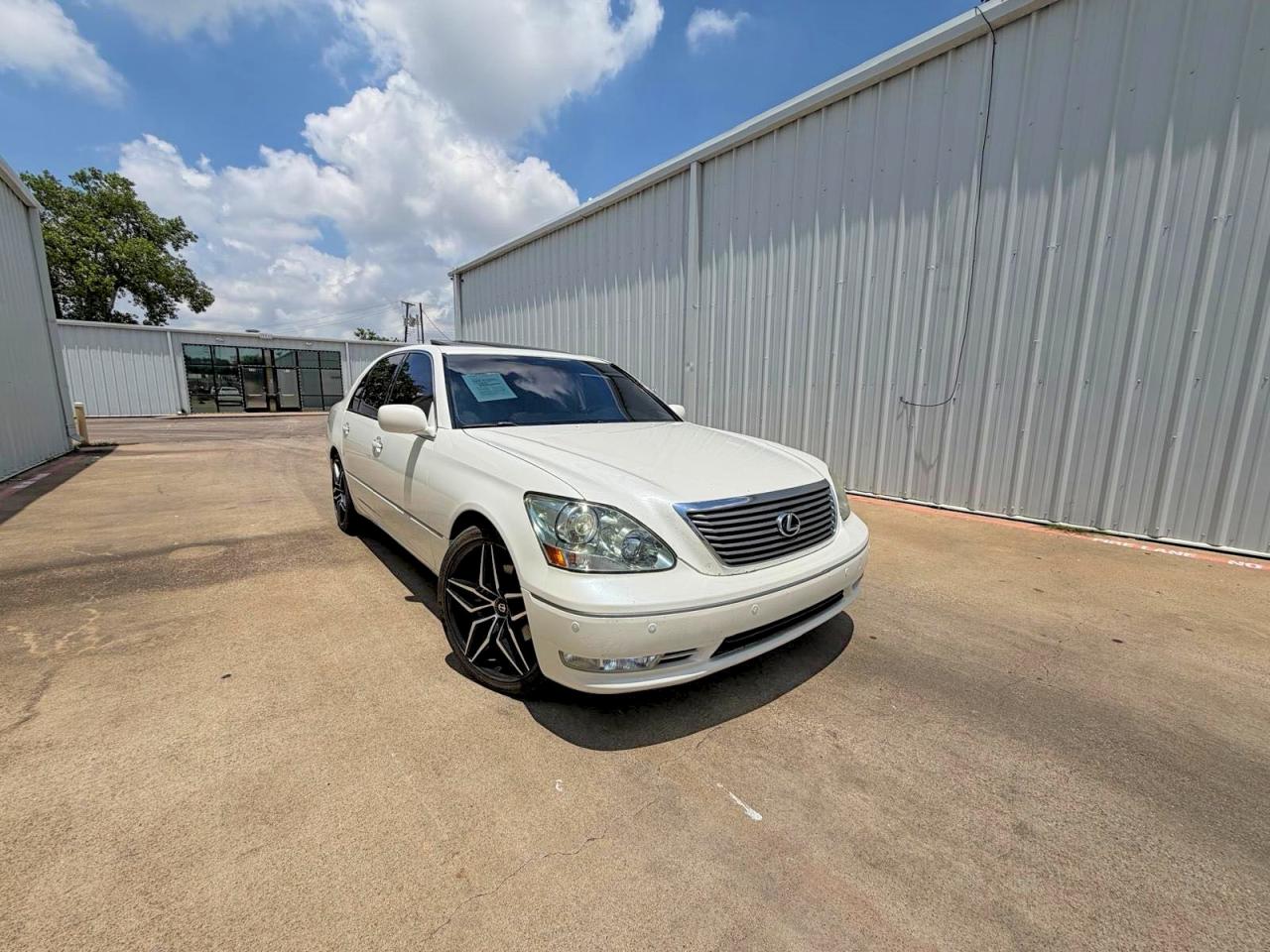 2006 Lexus LS 430, VIN JTHBN36F865030378 — Minor dents and scratches