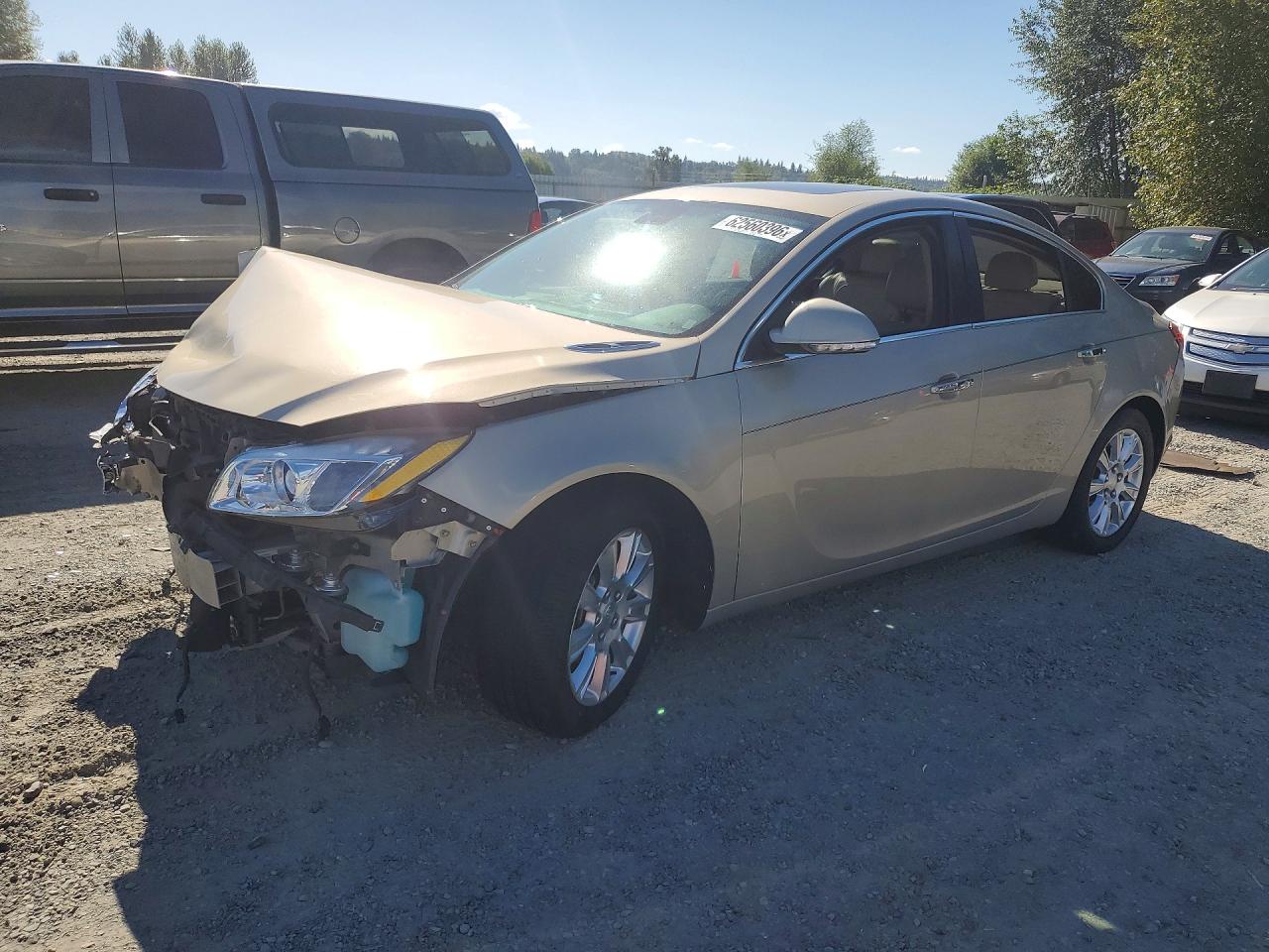 2012 Buick Regal Premium 2, VIN 2G4GT5GR8C9148880 — Front end