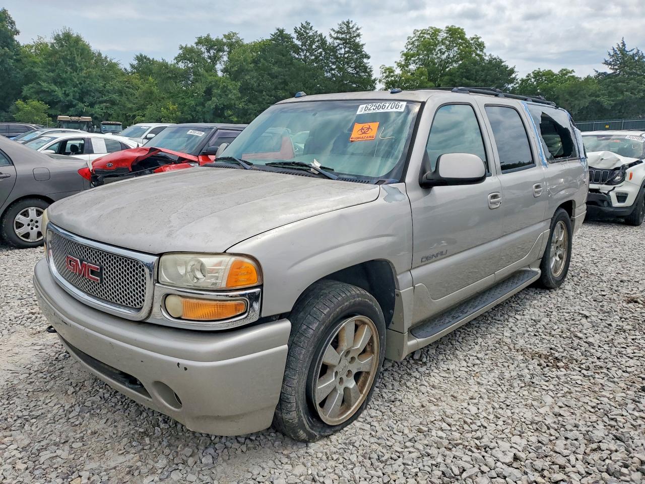 2005 GMC Yukon XL, VIN 1GKFK66U55J266542 — Rear end