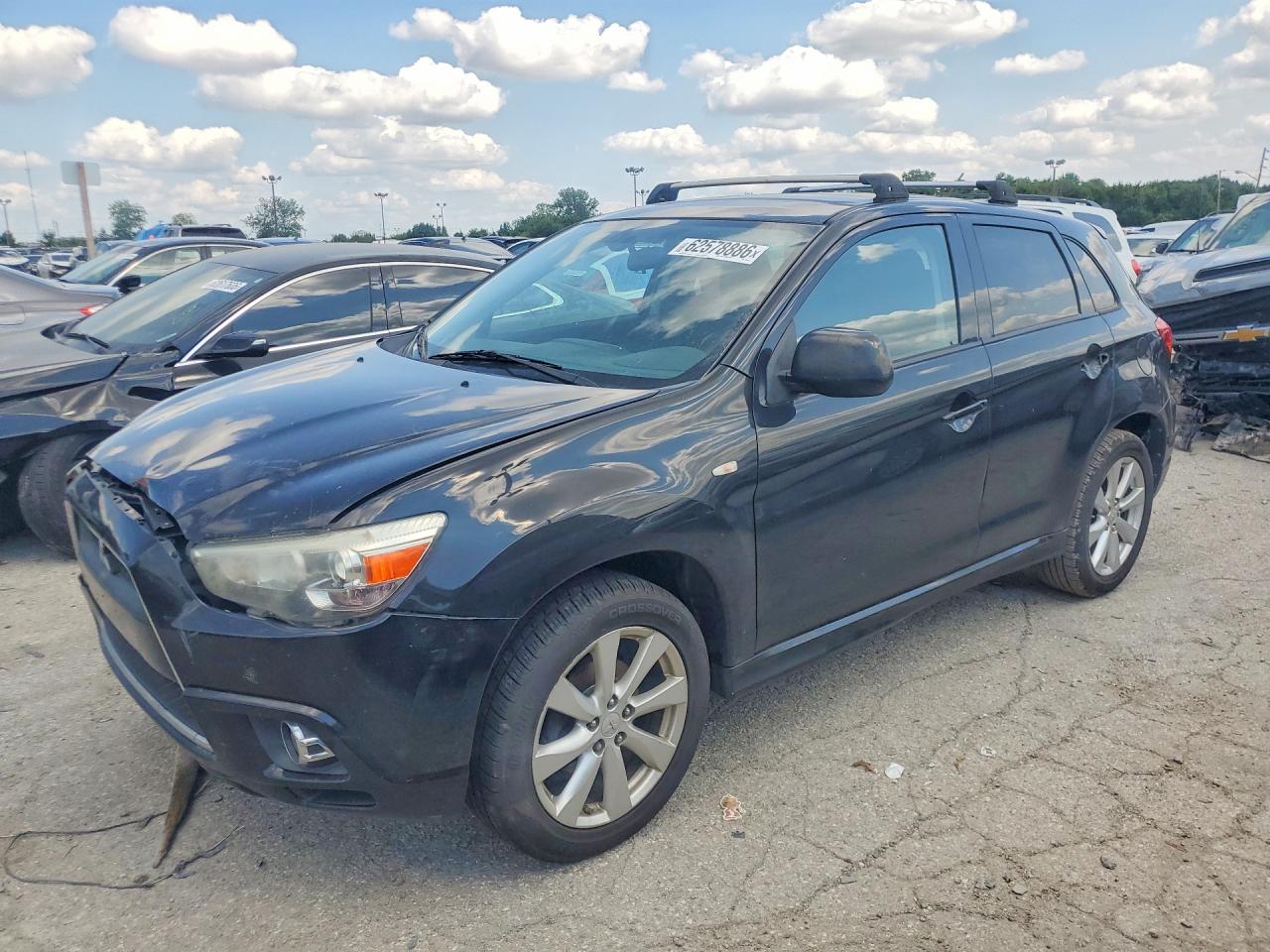 2012 Mitsubishi Outlander SE, VIN JA4AR4AU3CZ011961 — Front end