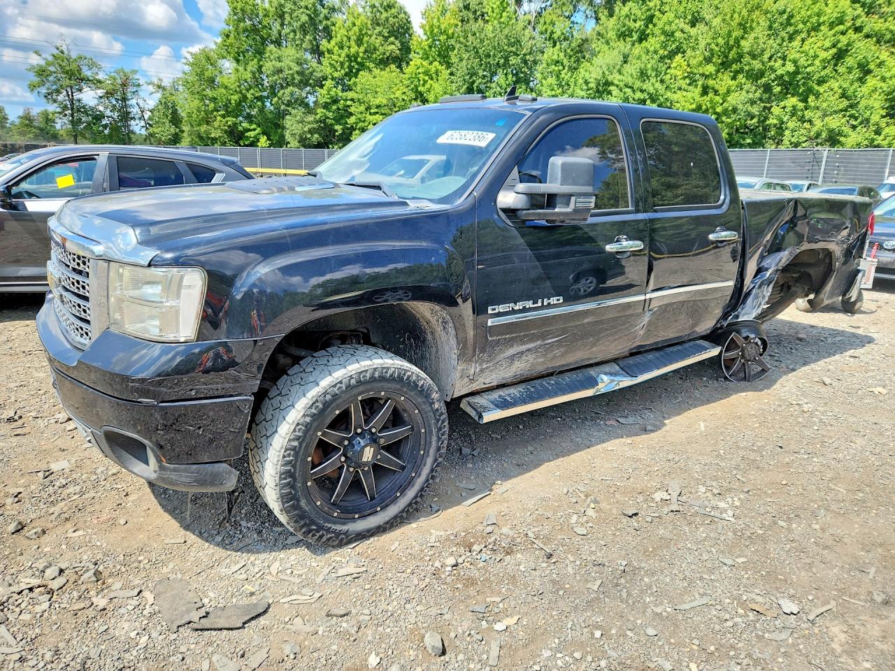 2012 GMC Sierra 3500HD SRW Denali, VIN 1GT426E83CF167922 — Rear end